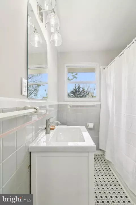 Bath - 405 Southwest Dr, Silver Spring, MD 20901 photo 4 of 4