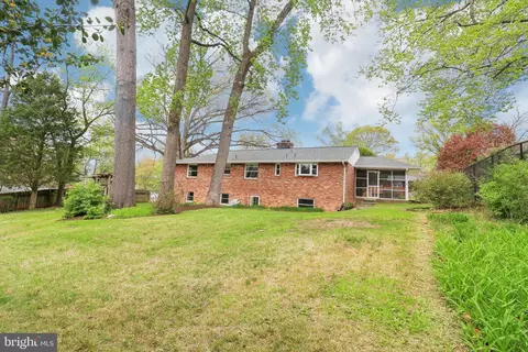 Exterior - 405 Southwest Dr, Silver Spring, MD 20901 photo 5 of 12