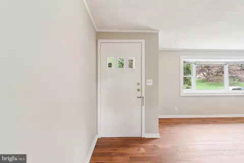 Entry Way - 405 Southwest Dr, Silver Spring, MD 20901 photo 2 of 9