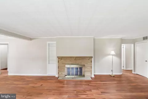 Living - 405 Southwest Dr, Silver Spring, MD 20901 photo 3 of 8