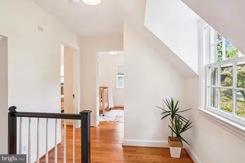 1300 Highland Dr, Silver Spring, MD 20910 photo 14
