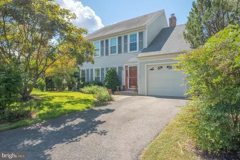 22 Burnt Woods Ct, Germantown, MD 20874