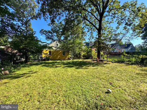 Exterior - 706 Forest Glen Rd, Silver Spring, MD 20901 photo 6 of 7