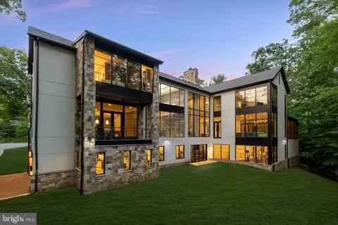 3 Bay Tree Ln, Bethesda, MD 20816