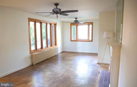 Living - 9406 Seminole St, Silver Spring, MD 20901 photo 3 of 3
