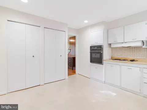 Entry Way - 702 Lamberton Dr, Silver Spring, MD 20902 photo 1 of 1