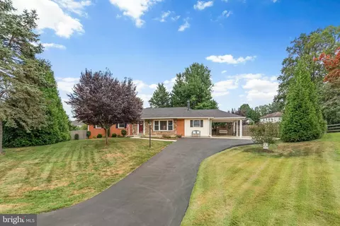 18801 Briars Ct, Olney, MD 20832