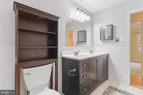 Entry Way - 9845 Moyer Rd, Damascus, MD 20872 photo 2 of 3