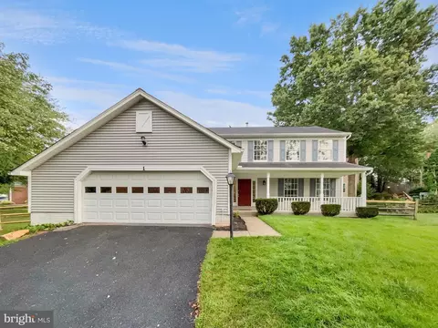 1 Pembrooke View Ct, Gaithersburg, MD 20877