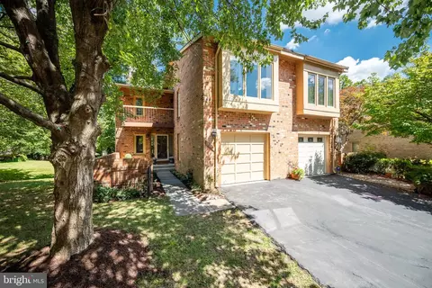 7729 Whiterim Ter, Potomac, MD 20854