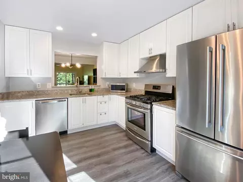 23 Long Green Ct, Silver Spring, MD 20906 photo 3