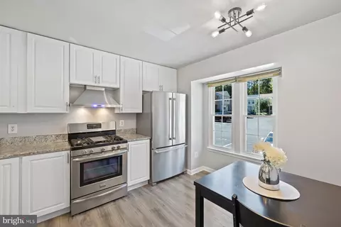 23 Long Green Ct, Silver Spring, MD 20906 photo 2