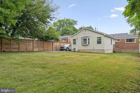 Exterior - 2711 Henderson Ave, Silver Spring, MD 20902 photo 3 of 3