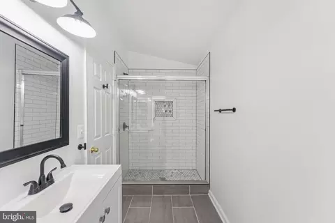 Bath - 2711 Henderson Ave, Silver Spring, MD 20902 photo 1 of 1