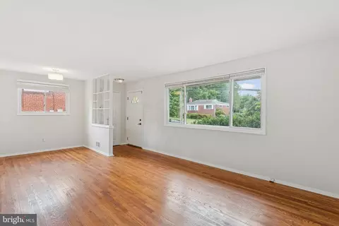 Living - 2711 Henderson Ave, Silver Spring, MD 20902 photo 2 of 4