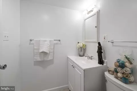 1111 University Blvd W #817, Silver Spring, MD 20902 photo 21