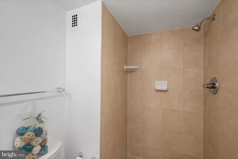 1111 University Blvd W #817, Silver Spring, MD 20902 photo 20