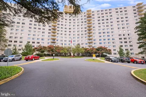 1111 University Blvd W #817, Silver Spring, MD 20902 photo 2