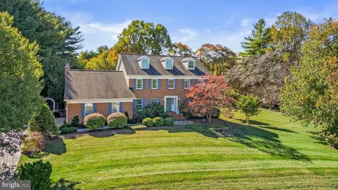 10022 Banner Country Ct, Gaithersburg, MD 20882