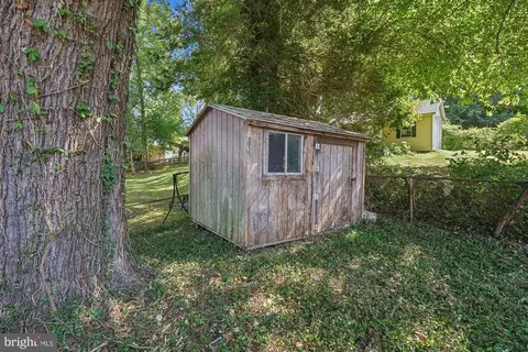 Exterior - 13005 Bluhill Rd, Silver Spring, MD 20906 photo 5 of 6