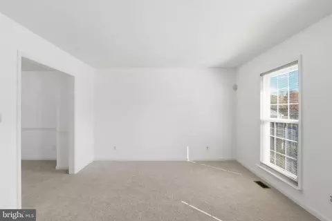 Living - 1106 Canyon Rd, Silver Spring, MD 20904 photo 4 of 6