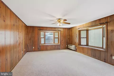Living - 1106 Canyon Rd, Silver Spring, MD 20904 photo 5 of 6