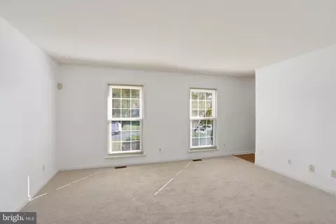 Living - 1106 Canyon Rd, Silver Spring, MD 20904 photo 3 of 6