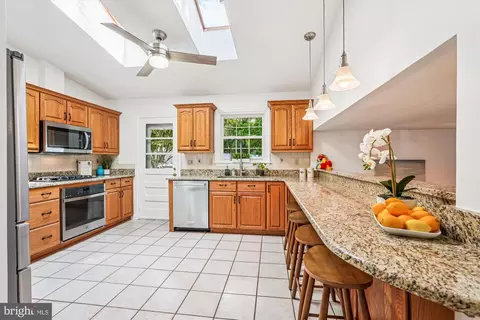 2108 Edgeware St, Silver Spring, MD 20905 photo 6