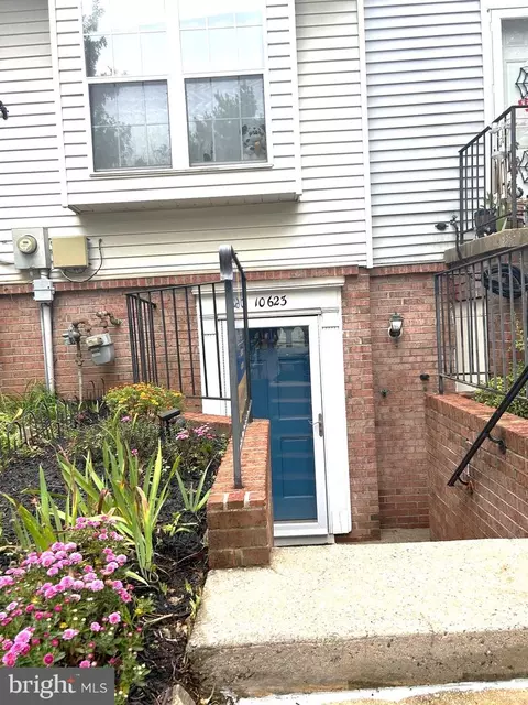 10623 Shasta Ct #T-5, Damascus, MD 20872