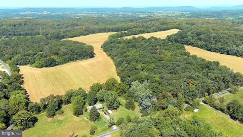 22805 Whites Ferry Rd, Dickerson, MD 20842