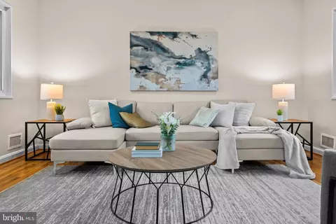 Living - 11313 College View Dr, Silver Spring, MD 20902 photo 5 of 6