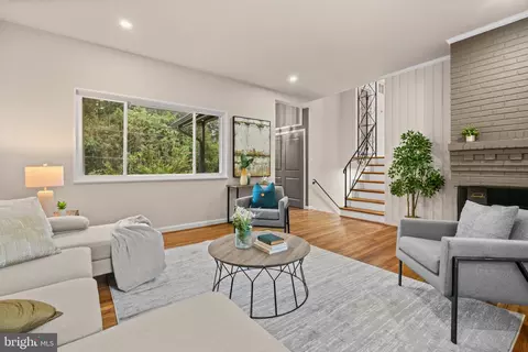 Living - 11313 College View Dr, Silver Spring, MD 20902 photo 1 of 6
