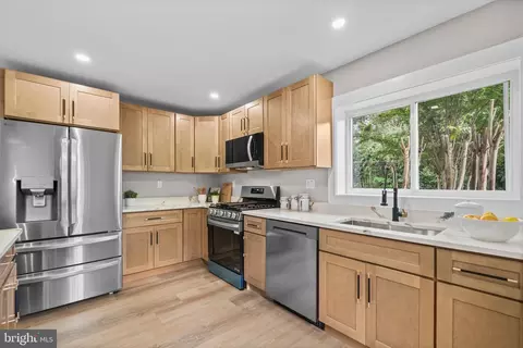 Kitchen - 11313 College View Dr, Silver Spring, MD 20902 photo 2 of 4