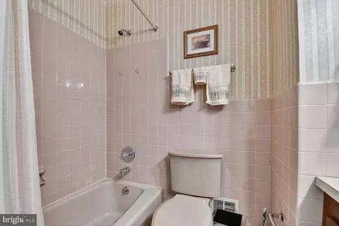 Bath - 1335 Chilton Dr, Silver Spring, MD 20904 photo 2 of 4