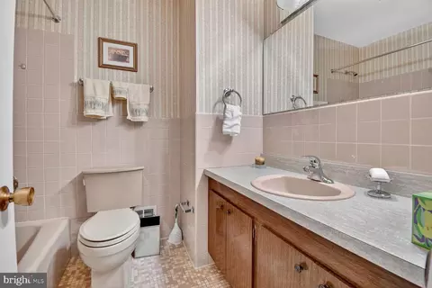 Bath - 1335 Chilton Dr, Silver Spring, MD 20904 photo 1 of 4