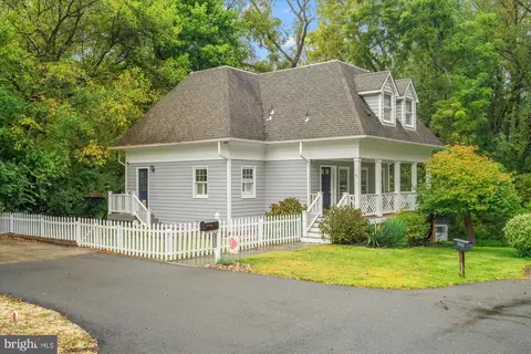 4111 Jones Bridge Rd, Chevy Chase, MD 20815