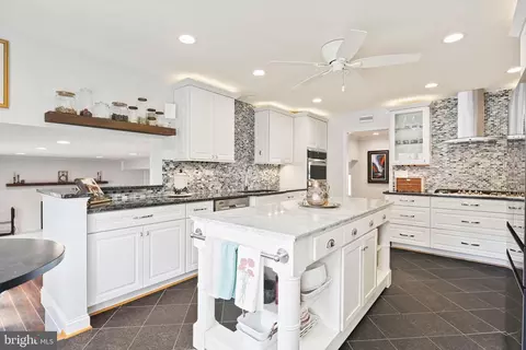 Kitchen - 11811 Coldstream, Potomac, MD 20854 photo 4 of 4