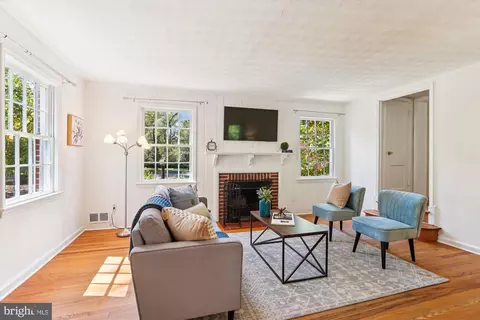 Living - 11700 Lytle St, Silver Spring, MD 20902 photo 1 of 3