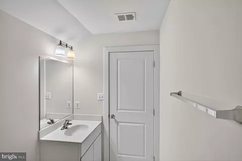 13308 Sheffield Manor Dr #11, Silver Spring, MD 20904 photo 12