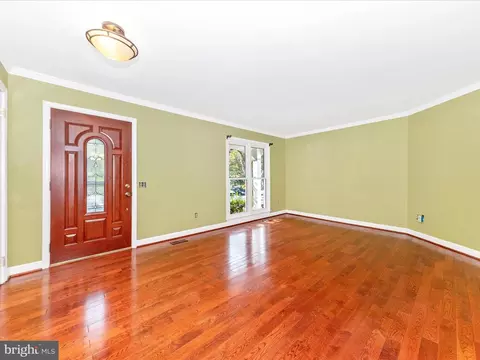 Living - 314 Crescendo Way, Silver Spring, MD 20901 photo 5 of 11