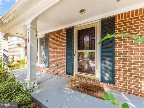 Exterior - 314 Crescendo Way, Silver Spring, MD 20901 photo 5 of 15