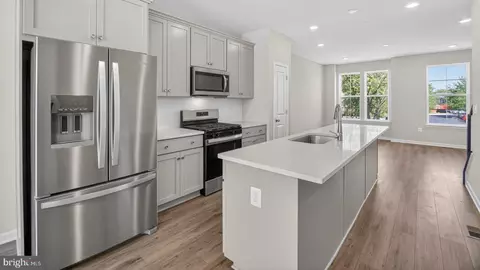 10042 Harper Vale Rd, Montgomery Village, MD 20886