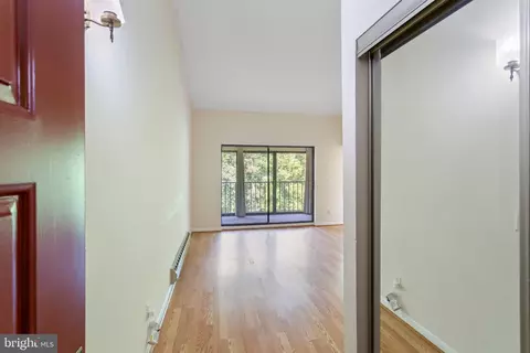 15310 Beaverbrook Ct #89-3J, Silver Spring, MD 20906 photo 5