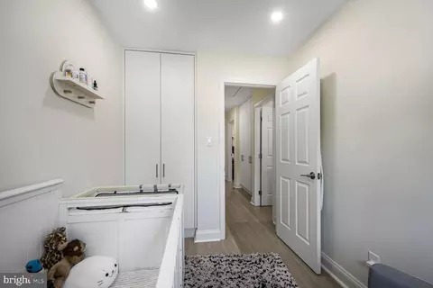 Entry Way - 2527 Holman Ave #2514, Silver Spring, MD 20910 photo 5 of 5
