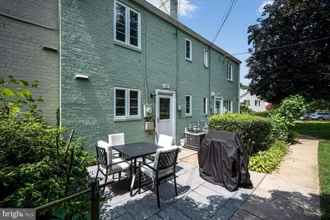 Exterior - 2527 Holman Ave #2514, Silver Spring, MD 20910 photo 2 of 4