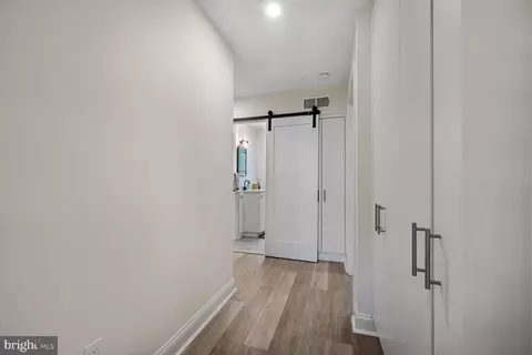 Entry Way - 2527 Holman Ave #2514, Silver Spring, MD 20910 photo 3 of 5