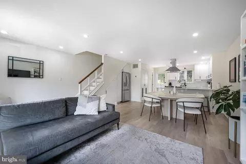 2527 Holman Ave #2514, Silver Spring, MD 20910