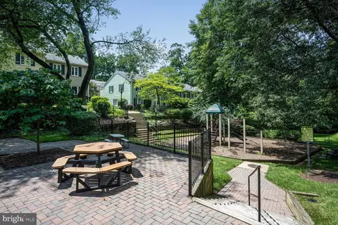 Exterior - 2527 Holman Ave #2514, Silver Spring, MD 20910 photo 3 of 4