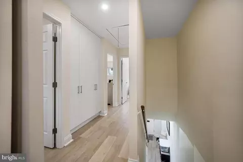 Entry Way - 2527 Holman Ave #2514, Silver Spring, MD 20910 photo 4 of 5
