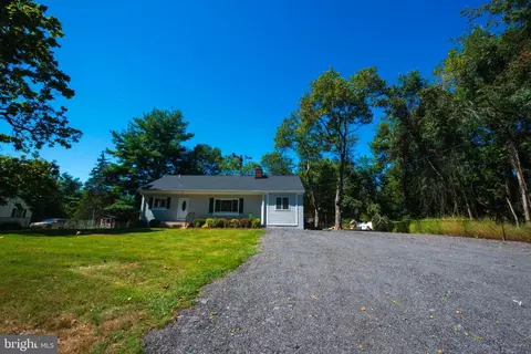 7470 Brink Rd, Gaithersburg, MD 20882